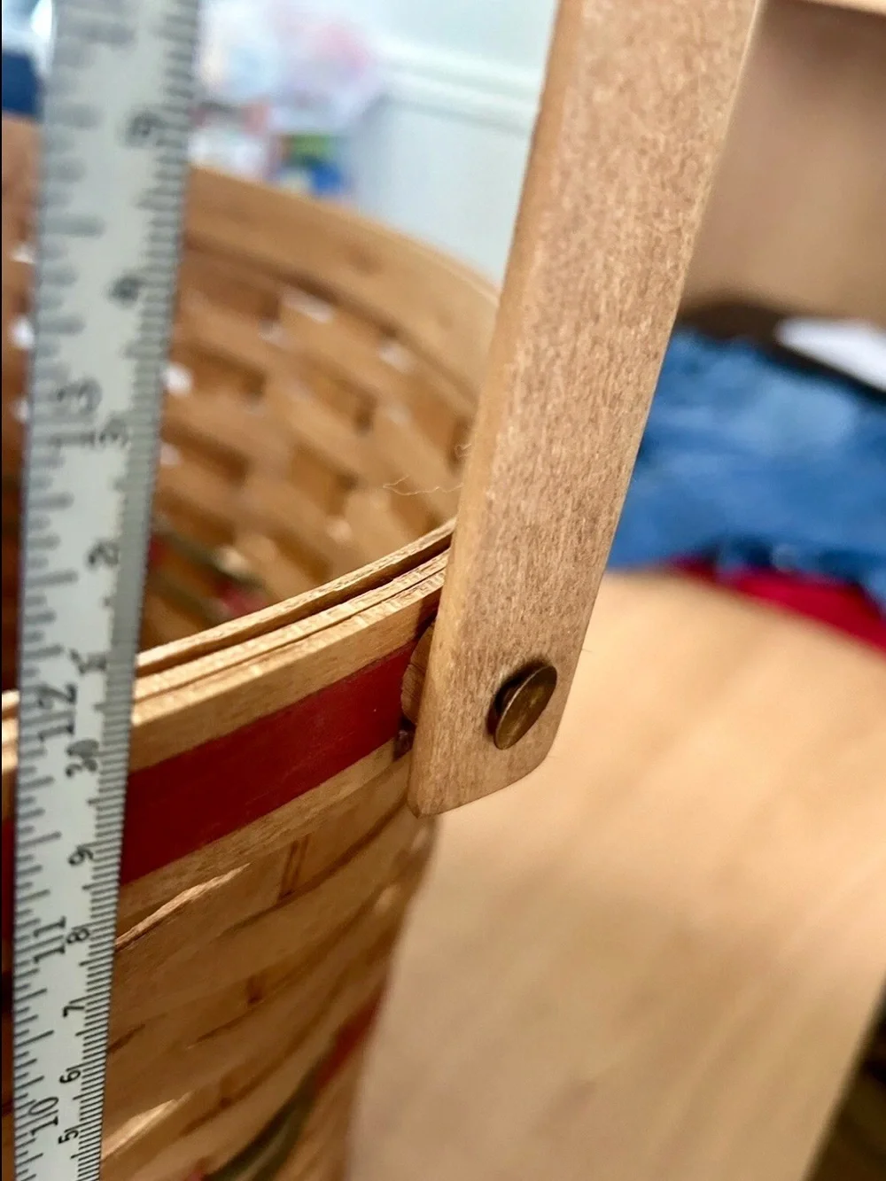 Longaberger laundry basket 1990 very large floor model with 2 swing handles